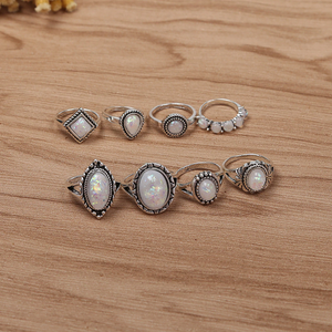 Anel Conjunto 8 Peças Prateado com Opalas  11/18