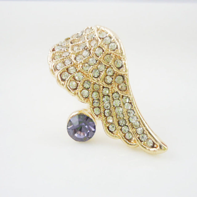 Anel Dourado ou Prateado Forma de Asa Strass e Cristal Ajust