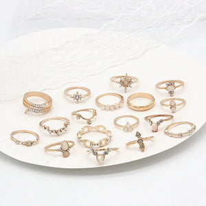 Anel Conjunto 17 Peças Diversos Modelos Strass/Resina Dourado
