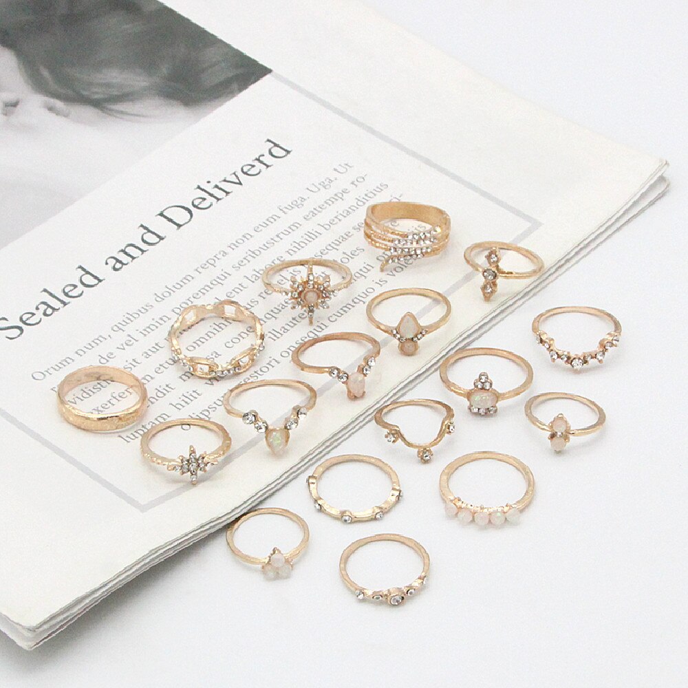 Anel Conjunto 17 Peças Diversos Modelos Strass/Resina Dourado