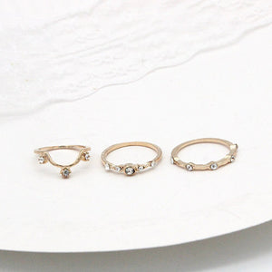 Anel Conjunto 17 Peças Diversos Modelos Strass/Resina Dourado