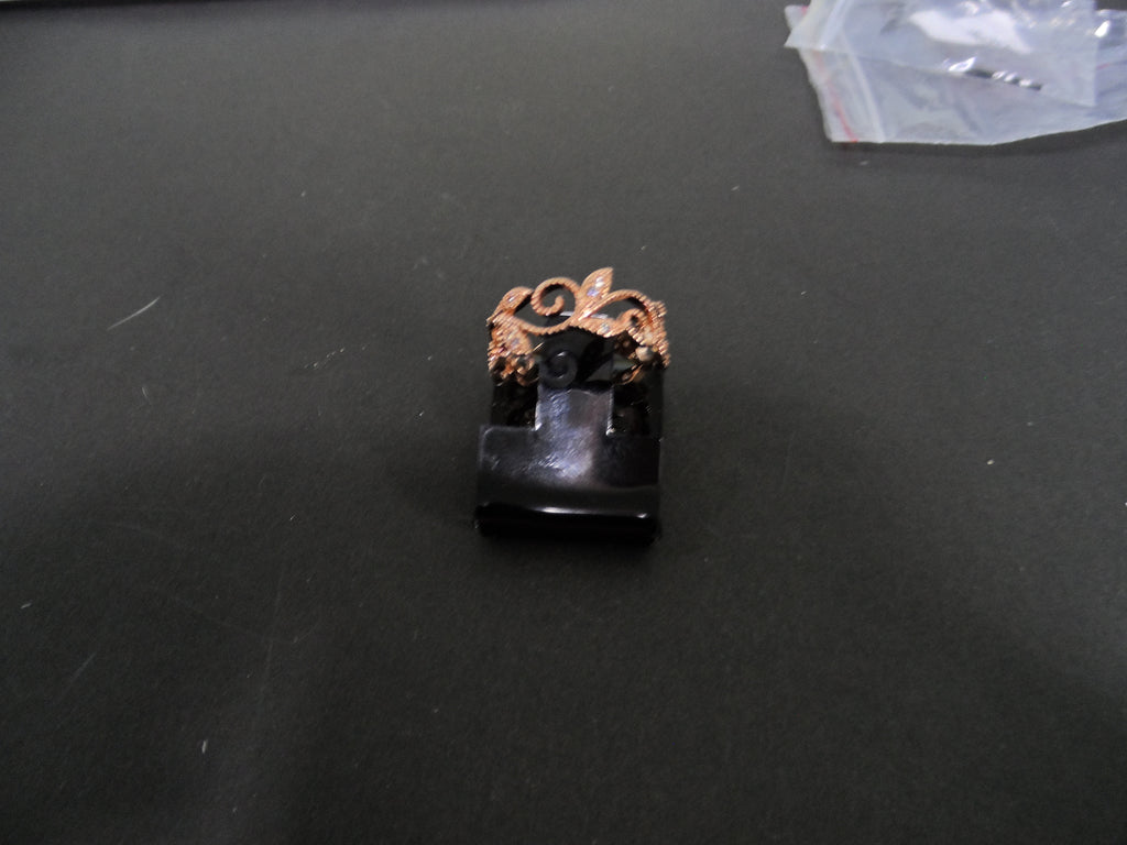 Anel Dourado Rosa com Folhas de Zirconia