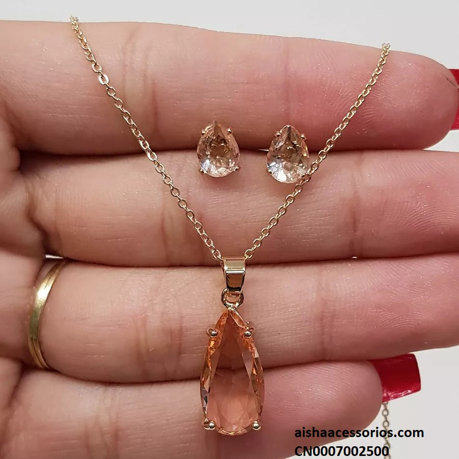 Conjunto Brinco e colar com Pingente em forma de Gota