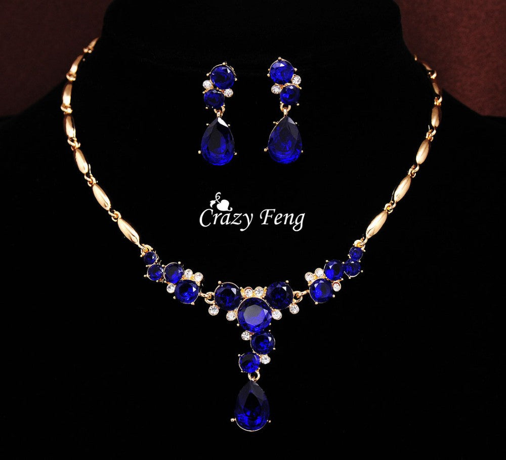 Conjunto Colar e Brincos Dourado Cristais Redondo