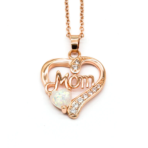 Colar Dourado em Forma Coração Mom Strass