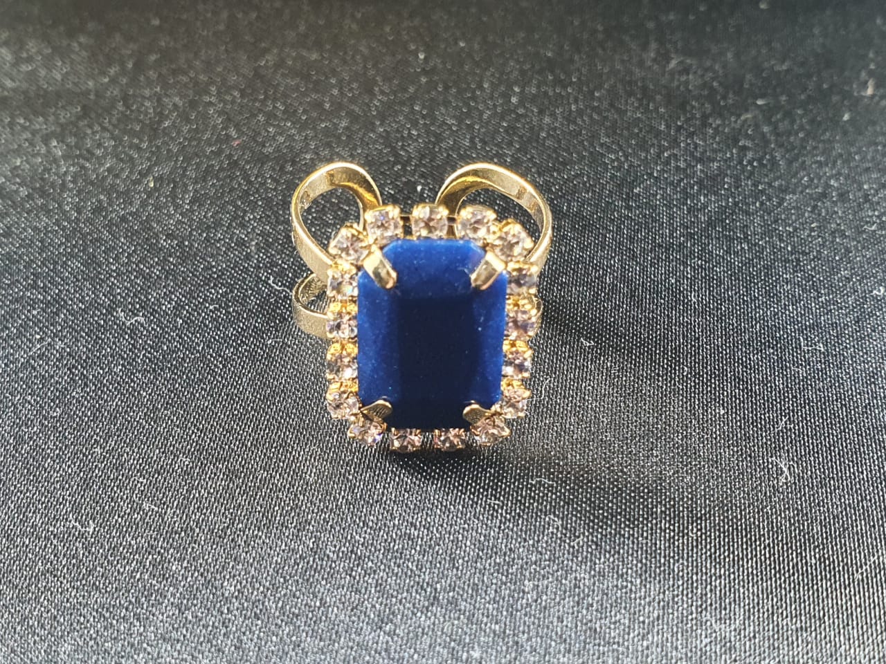 Anel Dourado Cristal Azul e Strass Tam Ajustável